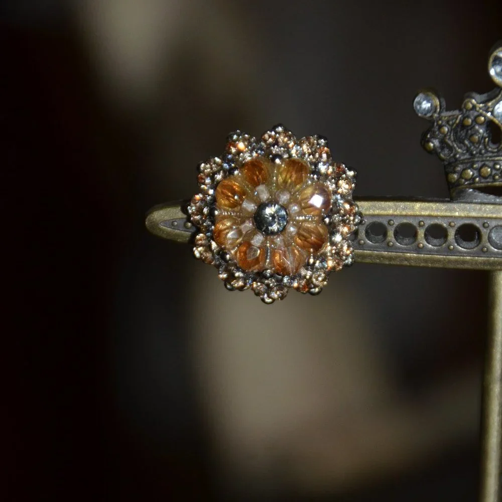 RARE VINTAGE DESIGNER JOSE & MARIA BARRERA FLORAL ROUND CLUSTER Crystal Earrings